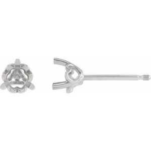 Round 3-Prong Heart Stud Earrings