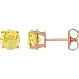 Round 4-Prong Lightweight Stud Earrings