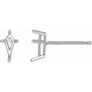Shield 4-Prong Stud Earrings