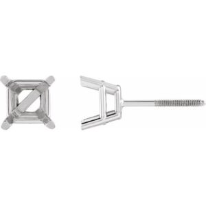Square 4-Prong Lightweight Stud Earrings